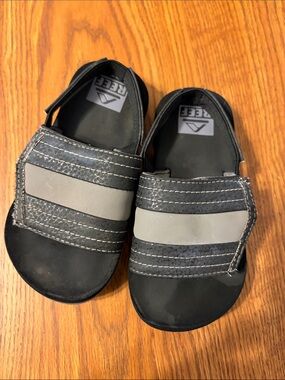 Reef Little Leahi Slide Boys Sandal size 7/8